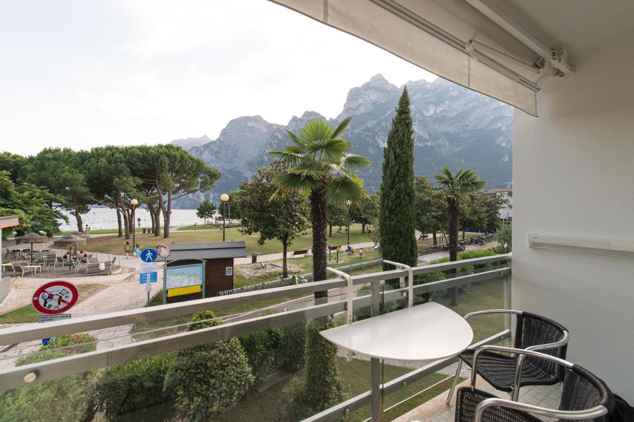 Appartement Lago Blu ริวาเดลการ์ดา ภายนอก รูปภาพ