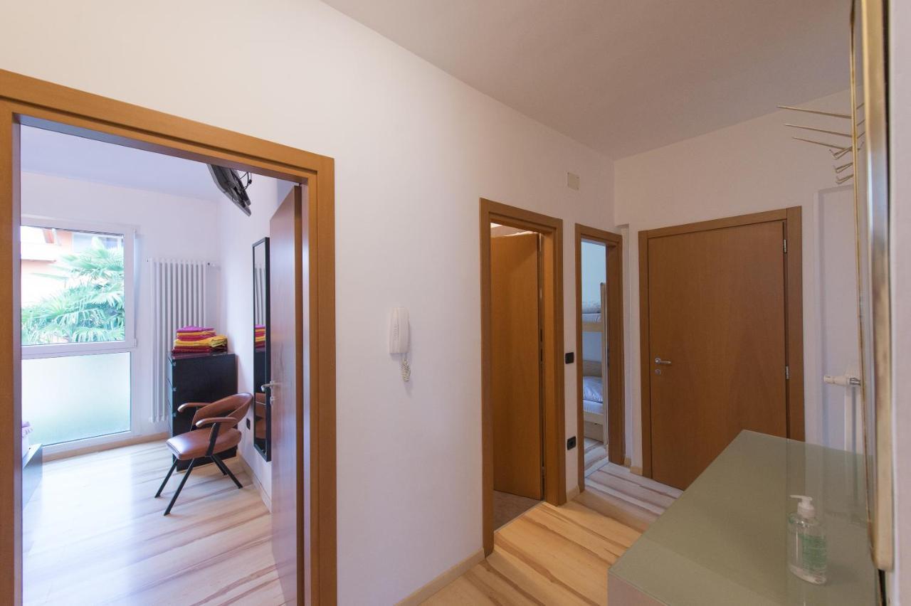 Appartement Lago Blu ริวาเดลการ์ดา ภายนอก รูปภาพ